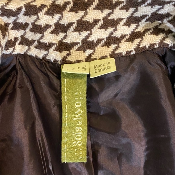 Wool Jacket - Picture 3 of 4